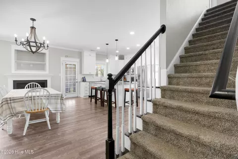 Entry Way - 210 Dorovan Ct, Hubert, NC 28539 photo 2 of 4
