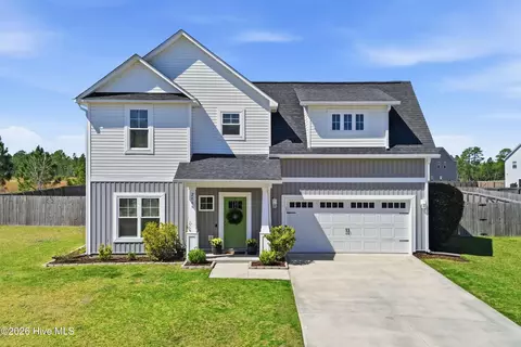 208 Chestwood Dr, Hubert, NC 28539