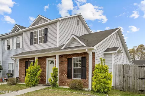 207 Timberlake Trl, Jacksonville, NC 28546