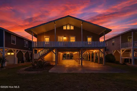 81 Wilmington St, Ocean Isle Beach, NC 28469