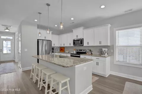 Kitchen - 59 E Weatherbee Way, Hampstead, NC 28443 photo 2 of 5