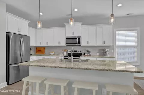 Kitchen - 59 E Weatherbee Way, Hampstead, NC 28443 photo 3 of 5