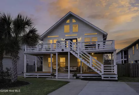 929 Riptide Ln, Carolina Beach, NC 28428