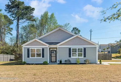 224 Cheswick Dr #116, Holly Ridge, NC 28445