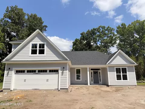 122 Live Oak Cir, Lake Waccamaw, NC 28450
