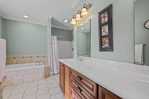 Bath - 208 Easterly Dr, New Bern, NC 28560 photo 3 of 6