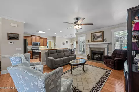 Living - 208 Easterly Dr, New Bern, NC 28560 photo 1 of 3