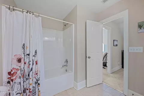 Bath - 208 Easterly Dr, New Bern, NC 28560 photo 6 of 6