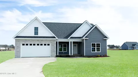 2753 Whitaker Glen Dr, Farmville, NC 27828