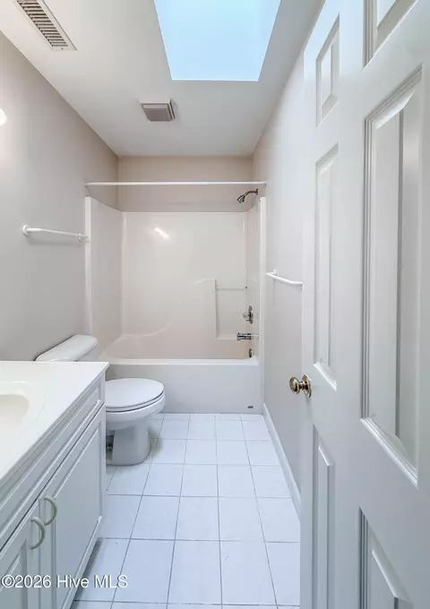 Bath - 202 Fairway Dr, Hampstead, NC 28443 photo 7 of 7