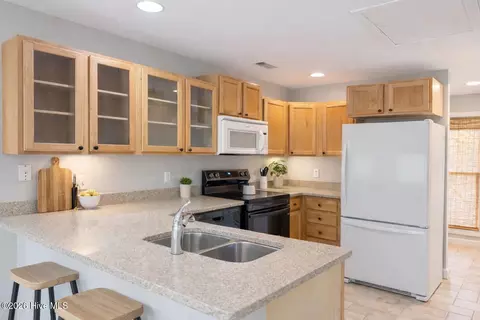 Kitchen - 202 Fairway Dr, Hampstead, NC 28443 photo 1 of 10