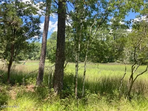 76 Hughes Rd, Hampstead, NC 28443 photo 9