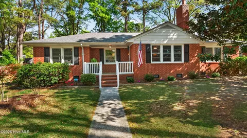 1730 Beaumont Dr, Greenville, NC 27858