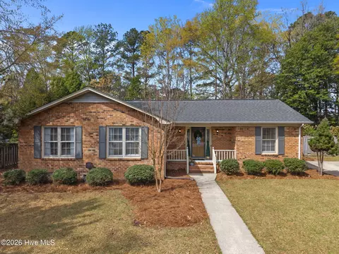 3400 Sherwood Dr, Greenville, NC 27858