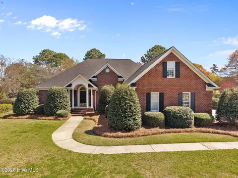 2267 Waterford Dr, Winterville, NC 28590