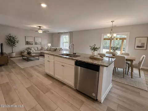 Kitchen - 424 Poppleton Dr, Hampstead, NC 28443 photo 1 of 7