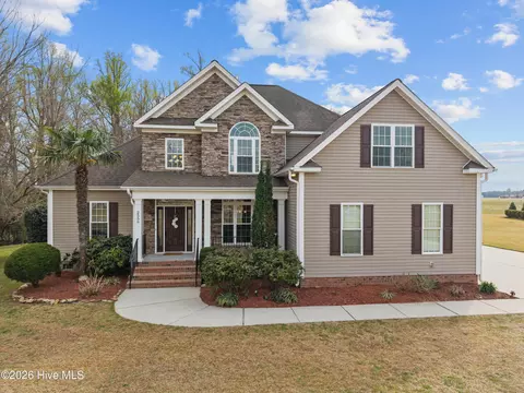2556 Lance Dr, Greenville, NC 27858