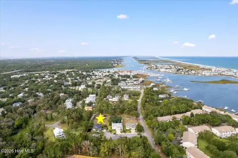 109 Reef Rd, Carolina Beach, NC 28428