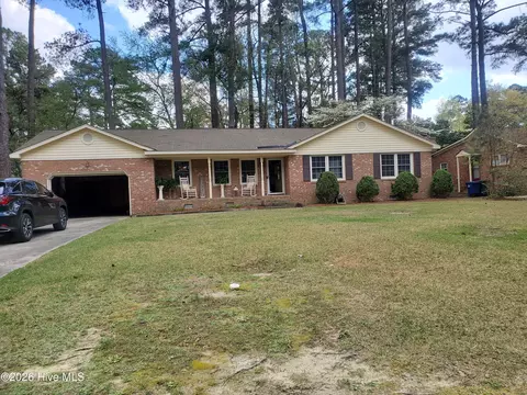 206 Staffordshire Rd, Greenville, NC 27834