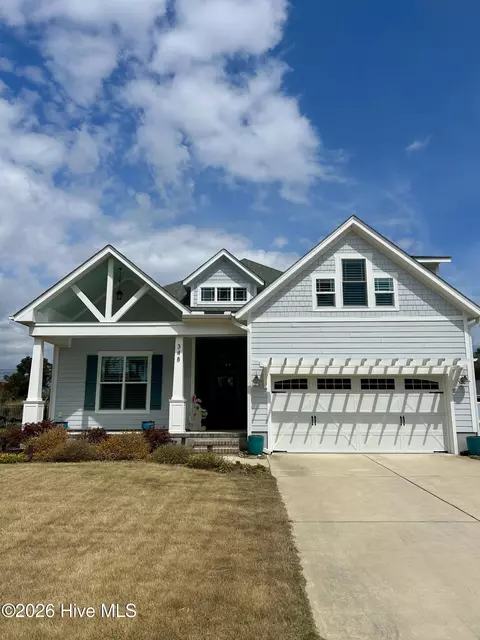 348 Bluenose Ln, Hampstead, NC 28443