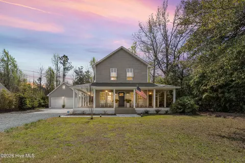 209 Sand Dollar Ln, Hampstead, NC 28443