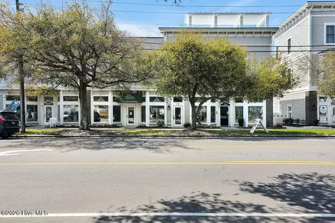 701 N Howe St #STE 7, Southport, NC 28461