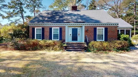 808 E Beechtree Dr, Nashville, NC 27856