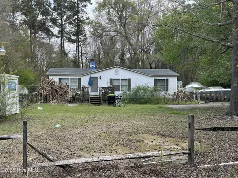 219 Lanier Ave, Rocky Point, NC 28457