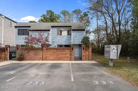 233 Dapple Ct UNIT 24, Wilmington, NC 28403