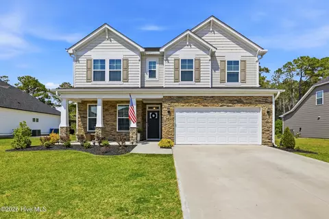 221 E Red Head Cir, Sneads Ferry, NC 28460