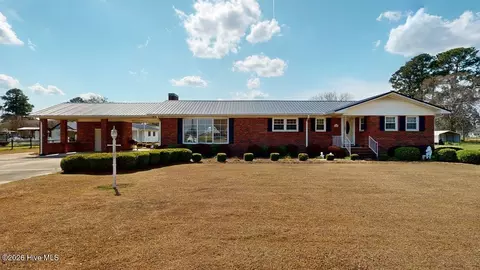 226 E Trade St, Calypso, NC 28325