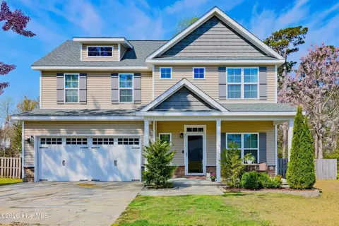 1007 Meridian Dr, Sneads Ferry, NC 28460