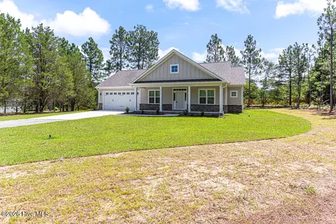 2449 Murdocksville Rd, West End, NC 27376