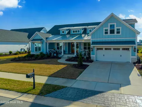 5075 Creswell Dr, Leland, NC 28451