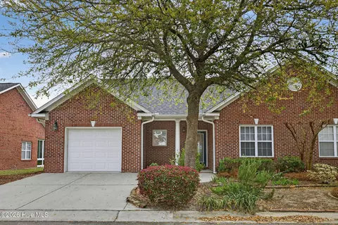 6025 Banded Tulip Dr, Wilmington, NC 28412