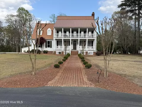 289 Cox Rd, Washington, NC 27889
