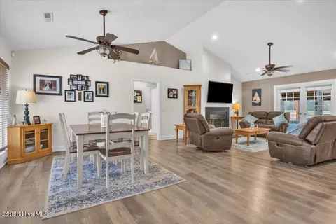 Dining - 104 Greenview Ct, Hampstead, NC 28443 photo 8 of 8