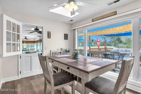 Dining - 104 Greenview Ct, Hampstead, NC 28443 photo 4 of 8