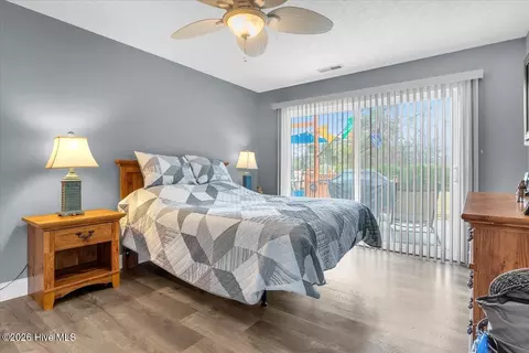 Bedroom - 104 Greenview Ct, Hampstead, NC 28443 photo 1 of 6