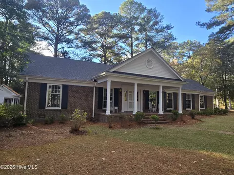 701 S Broad St, Robersonville, NC 27871