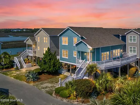 17 Sandpiper Dr, Ocean Isle Beach, NC 28469