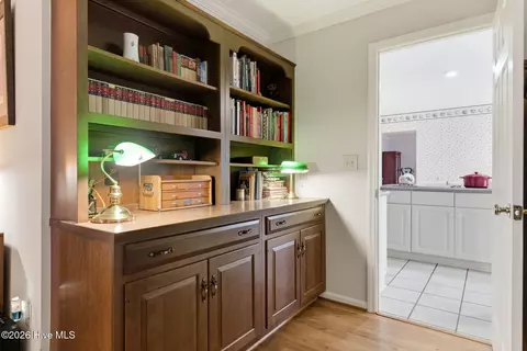 Entry Way - 205 Baltusrol Ln, Pinehurst, NC 28374 photo 4 of 9