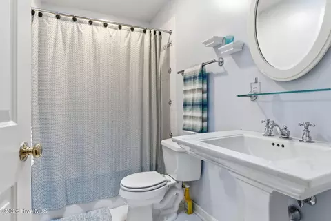 Bath - 205 Baltusrol Ln, Pinehurst, NC 28374 photo 2 of 5