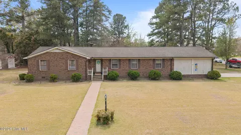 310 W 17th St, Scotland Neck, NC 27874