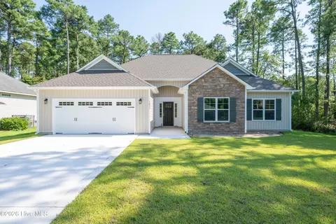 1831 Caracara Dr, New Bern, NC 28560