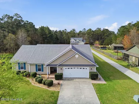 115 Trailwood Dr, Hubert, NC 28539