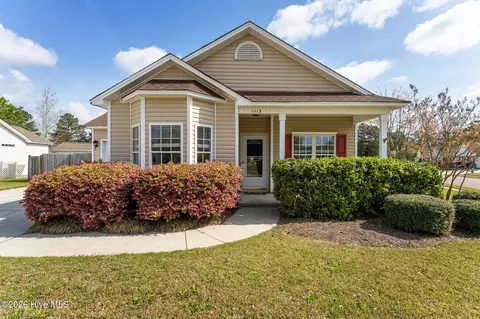 1112 Ashcroft Dr NE, Leland, NC 28451