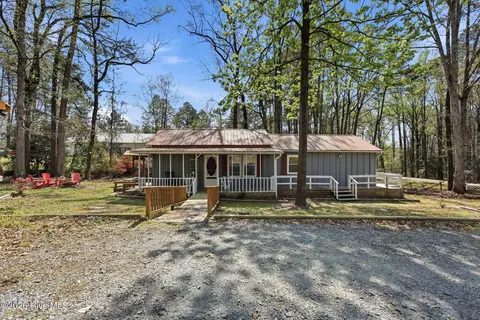 110 Maple St, Carthage, NC 28327