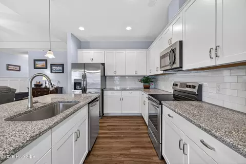 Kitchen - 473 Arden Dr, Hampstead, NC 28443 photo 2 of 4