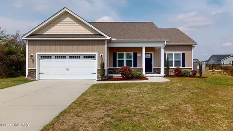 101 Mutton Dr, Pikeville, NC 27863